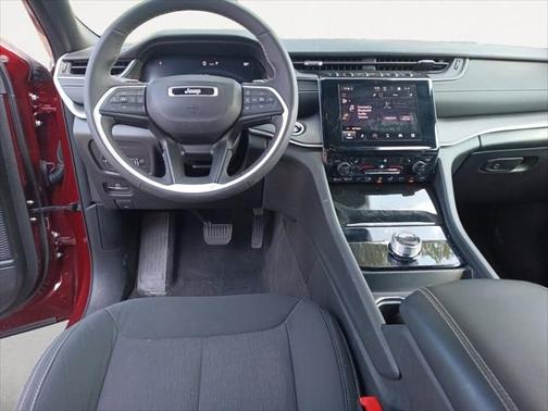 2024 Jeep Grand Cherokee L Laredo X 4x4