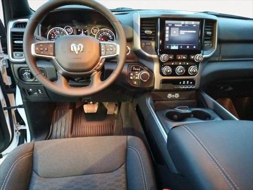 2025 RAM 1500 Big Horn Crew Cab 4x4 57' Box