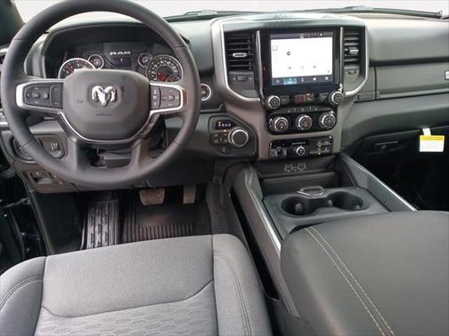 2025 RAM 1500 Lone Star Crew Cab 4x4 57' Box