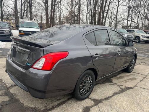 2015 Nissan Versa 1.6 S+