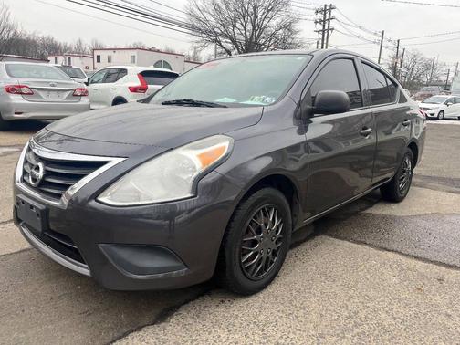 2015 Nissan Versa 1.6 S+