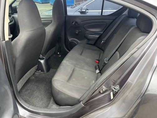 2015 Nissan Versa 1.6 S+