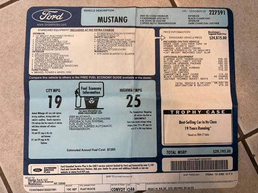Black Clearcoat 2005 Ford Mustang Premium