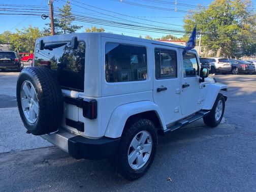 2012 Jeep Wrangler Unlimited Sahara
