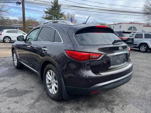 2014 INFINITI QX70 Base