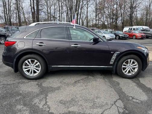 2014 INFINITI QX70 Base