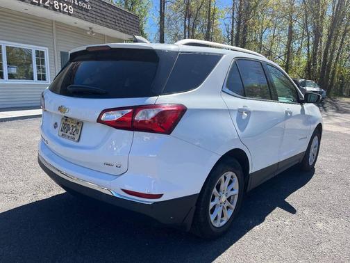 Summit White 2018 Chevrolet Equinox LT