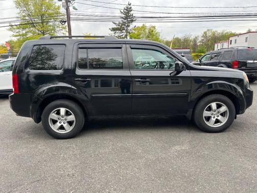 Crystal Black Pearl 2011 Honda Pilot EX