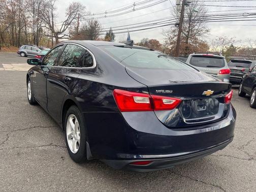 2017 Chevrolet Malibu 1LS