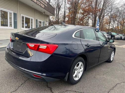2017 Chevrolet Malibu 1LS