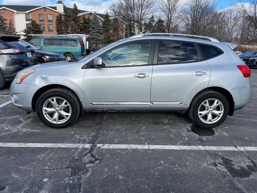 2011 Nissan Rogue SV