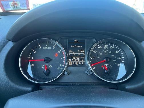 2011 Nissan Rogue SV