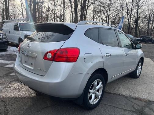 2011 Nissan Rogue SV