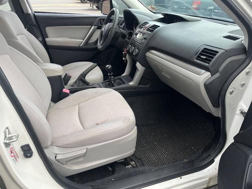 2014 Subaru Forester 2.5i
