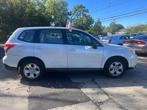 2014 Subaru Forester 2.5i