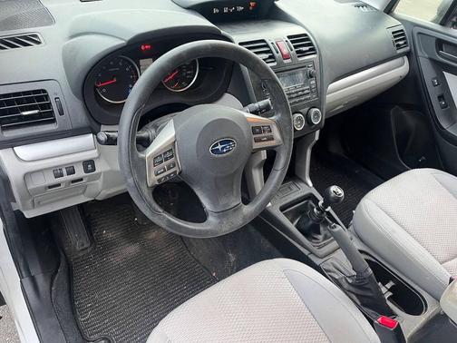2014 Subaru Forester 2.5i