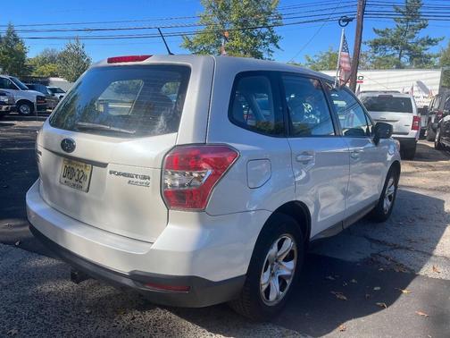 2014 Subaru Forester 2.5i
