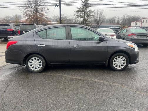 2015 Nissan Versa 1.6 SV