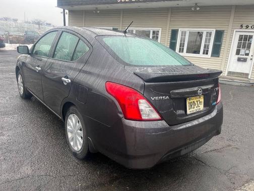 2015 Nissan Versa 1.6 SV