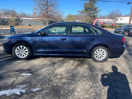 2015 Volkswagen Passat 1.8T S