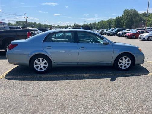 2010 Toyota Avalon XL