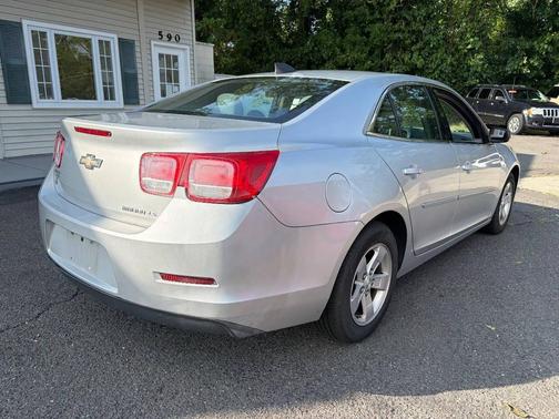 Silver Ice Metallic 2015 Chevrolet Malibu 1LS