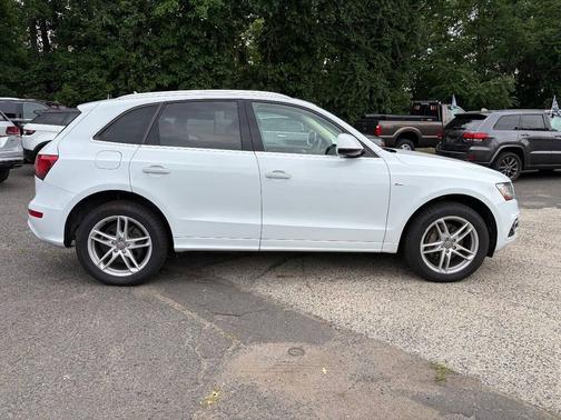 White 2016 Audi Q5 3.0T Premium Plus
