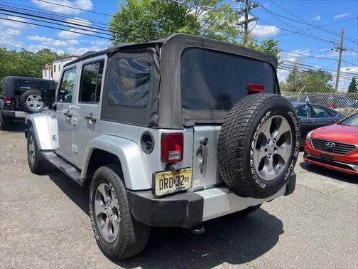2012 Jeep Wrangler Unlimited Sahara