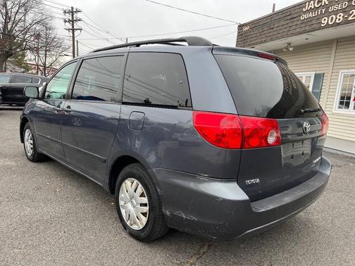 2009 Toyota Sienna LE