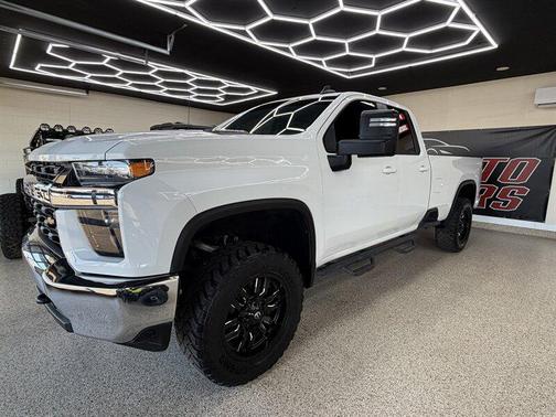 Summit White 2022 Chevrolet Silverado 2500 LT