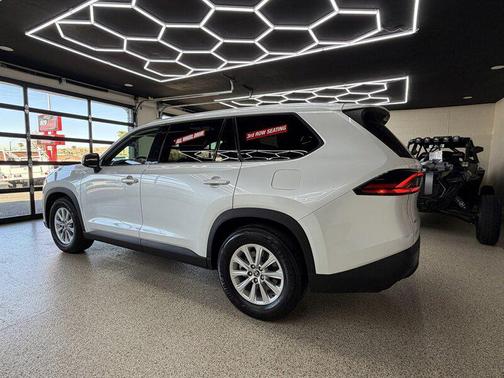 Wind Chill Pearl 2025 Toyota Grand Highlander XLE