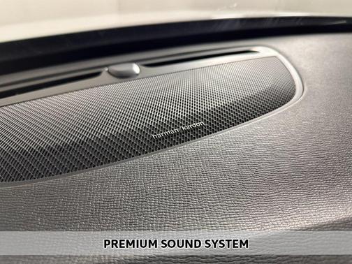 2024 Volvo XC90 Recharge Plug-In Hybrid T8 Plus Bright Theme 7-Seater