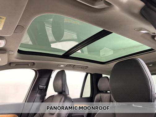 2024 Volvo XC90 Recharge Plug-In Hybrid T8 Plus Bright Theme 7-Seater