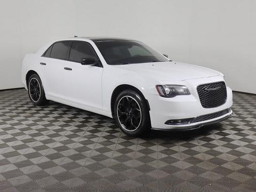 2018 Chrysler 300 S