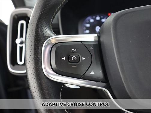 2020 Volvo XC40 T5 R-Design