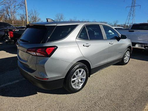 2023 Chevrolet Equinox LS