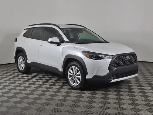 2024 Toyota Corolla Cross LE