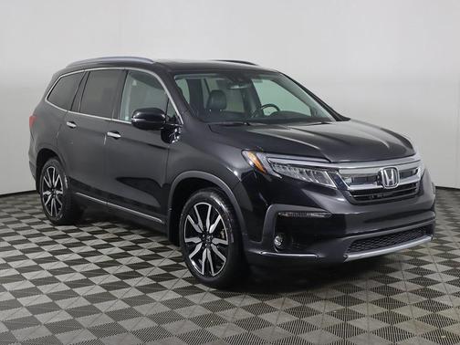 2022 Honda Pilot Touring 8-Passenger