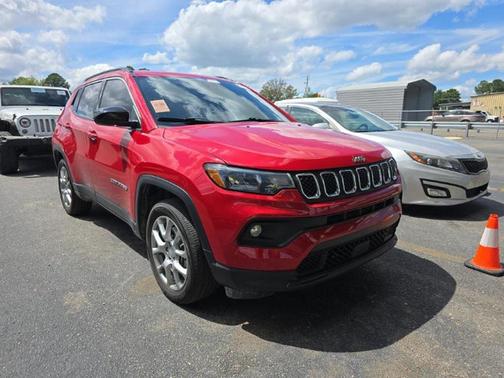 2023 Jeep Compass Latitude Lux
