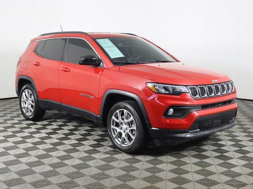2023 Jeep Compass Latitude Lux