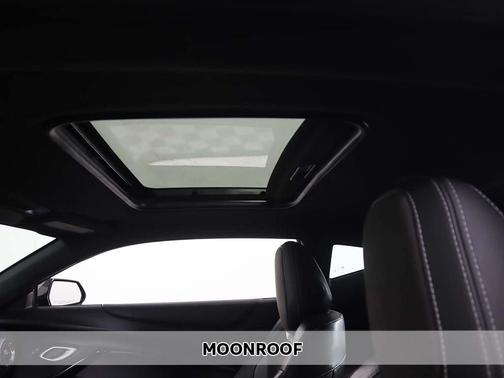 2022 Chevrolet Camaro RWD Coupe LT1