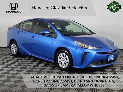 2022 Toyota Prius LE