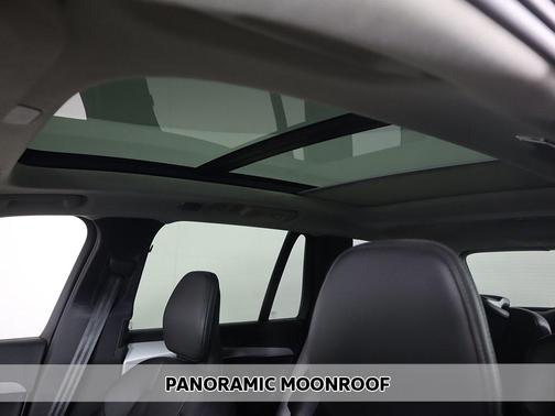 2022 Volvo XC90 T5 Momentum