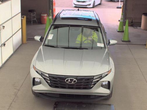 Shimmering Silver 2024 Hyundai TUCSON SEL