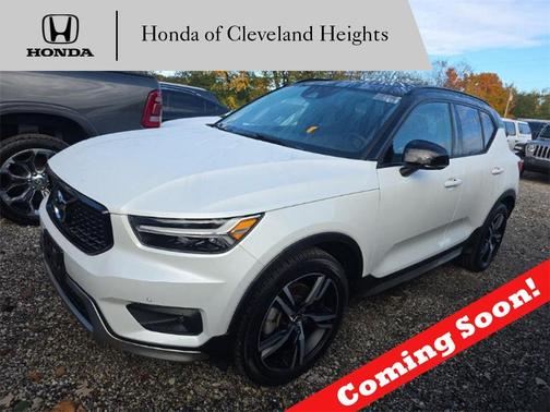 2021 Volvo XC40 T5 R-Design