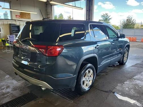 2019 GMC Acadia SLE-1