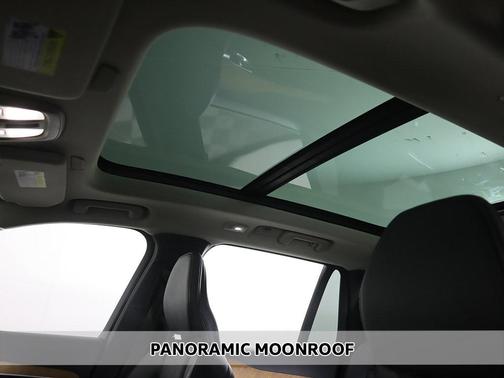 2023 Volvo XC90 Recharge Plug-In Hybrid T8 Plus Dark Theme 7-Seater