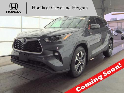 2022 Toyota Highlander Hybrid XLE