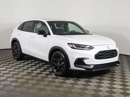 Platinum White Pearl 2025 Honda HR-V AWD Sport