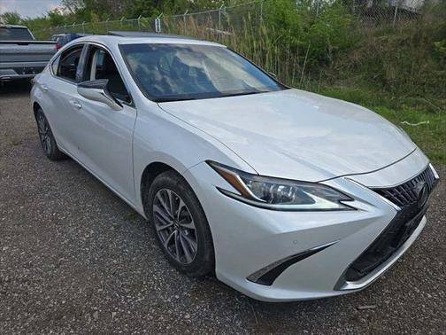 2023 Lexus ES 250 Base
